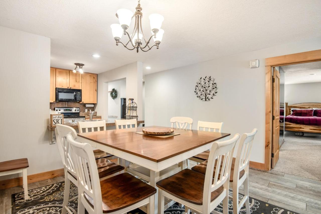 The Pines Condos キーストーン エクステリア 写真
