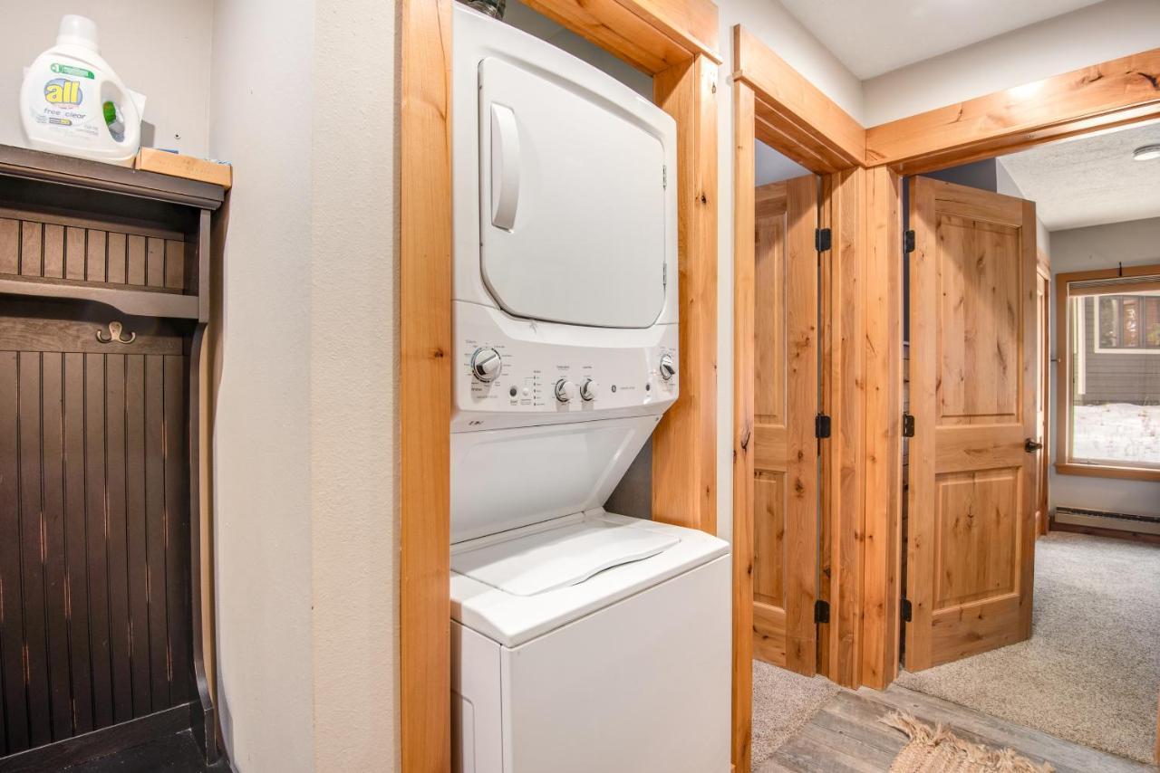 The Pines Condos キーストーン エクステリア 写真