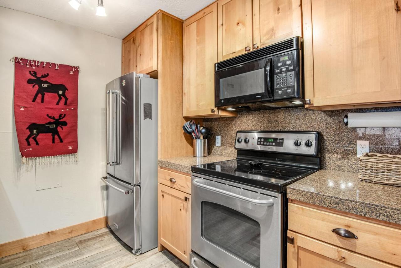The Pines Condos キーストーン エクステリア 写真