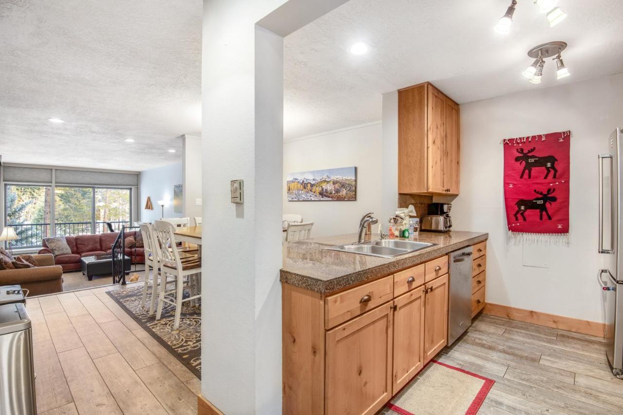 The Pines Condos キーストーン エクステリア 写真