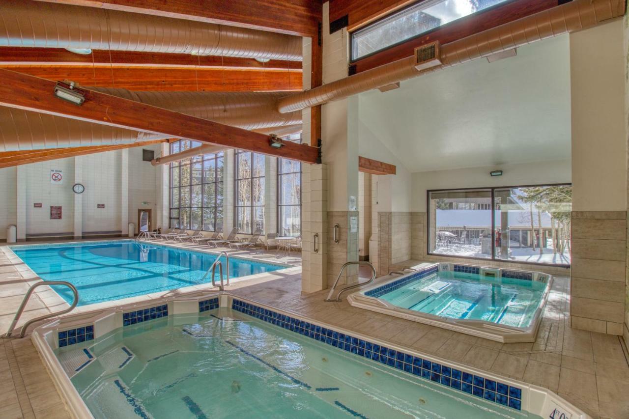 The Pines Condos キーストーン エクステリア 写真